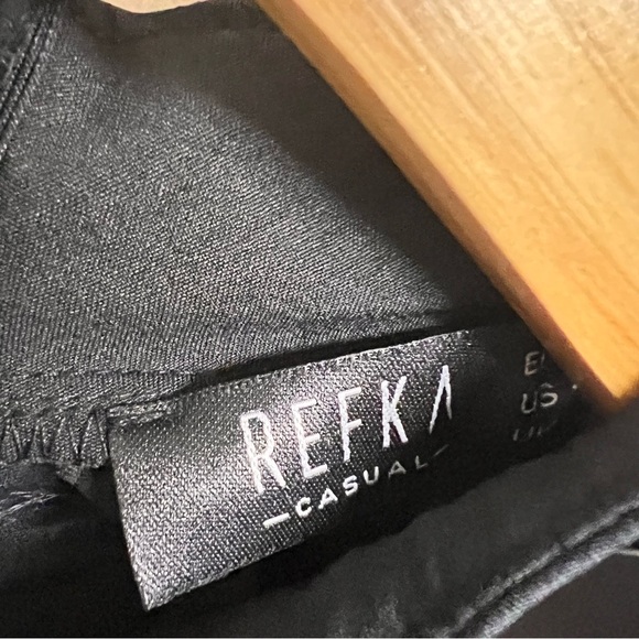 New Refka Black‎ Modest Dress - Picture 6 of 8